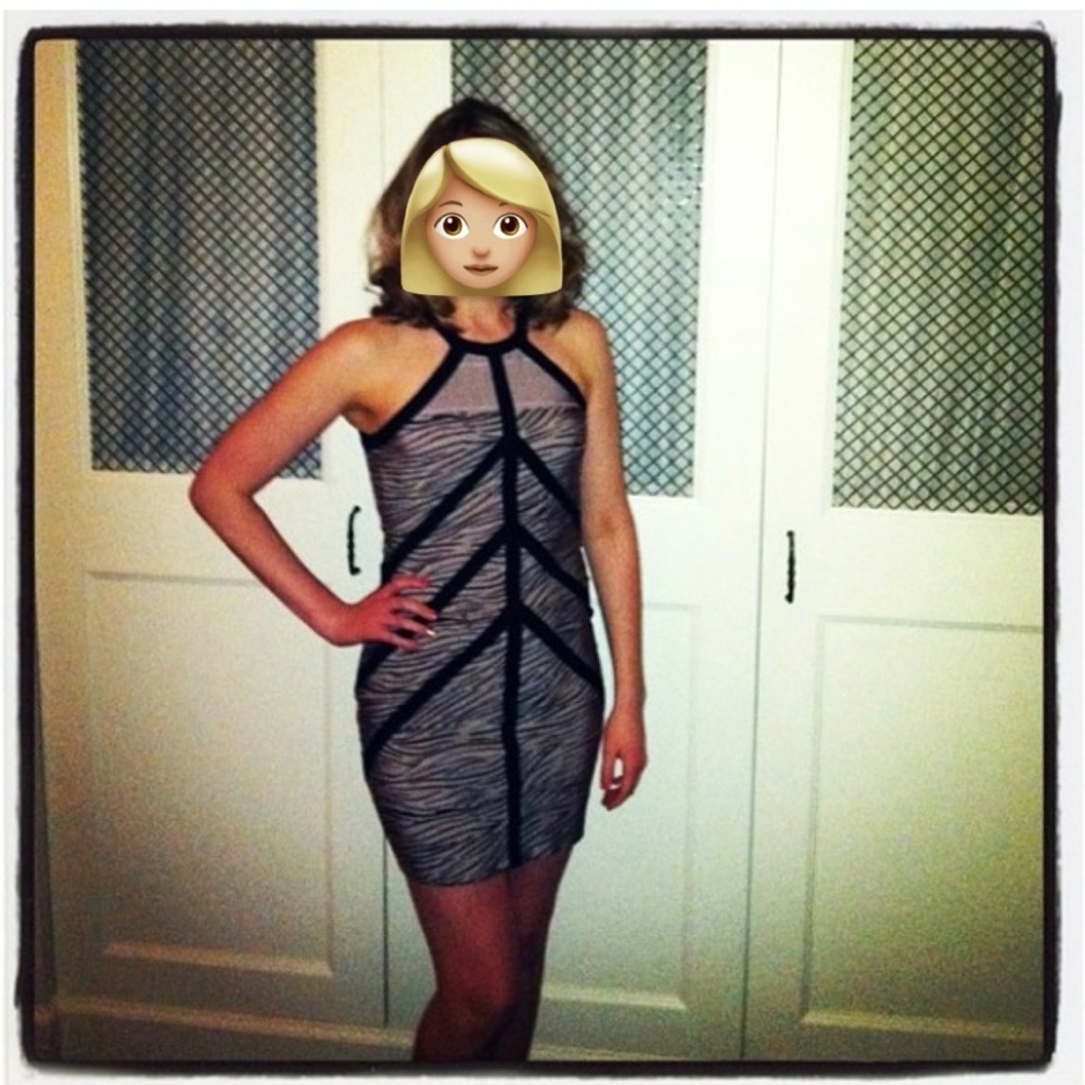 👗 Stretta "Sasha" Dress - Picture 2 of 5